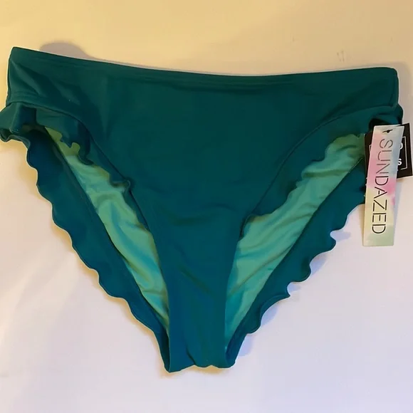 🔥NEW Jade Ruffle 2PC Bikini - Picture 8 of 13